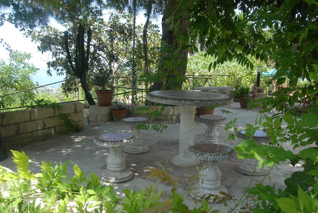 B&B Villa Zia Febronia Patti Luaran gambar